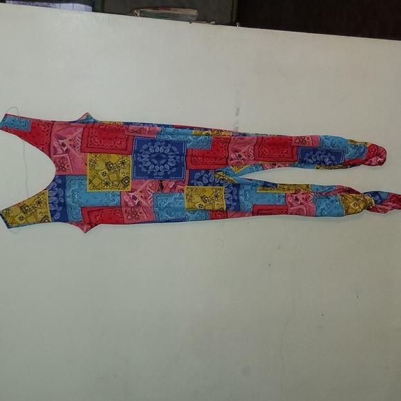 Size 3X Madrag stretchy Bandana cat suit great fit and stretch vibrant look - Picture 2 of 10